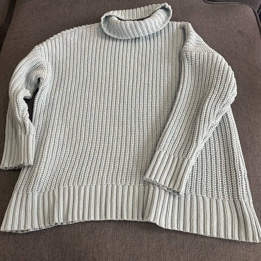 Aerie Oversized Women's Sweater in Soft Light Blue